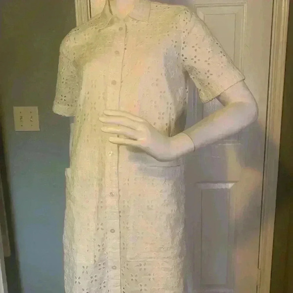 Gap - Picture 2 of 15